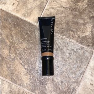 Mary Kay CC Cream - Deep